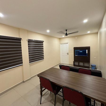 Heres Haut Residency Kochi Екстер'єр фото
