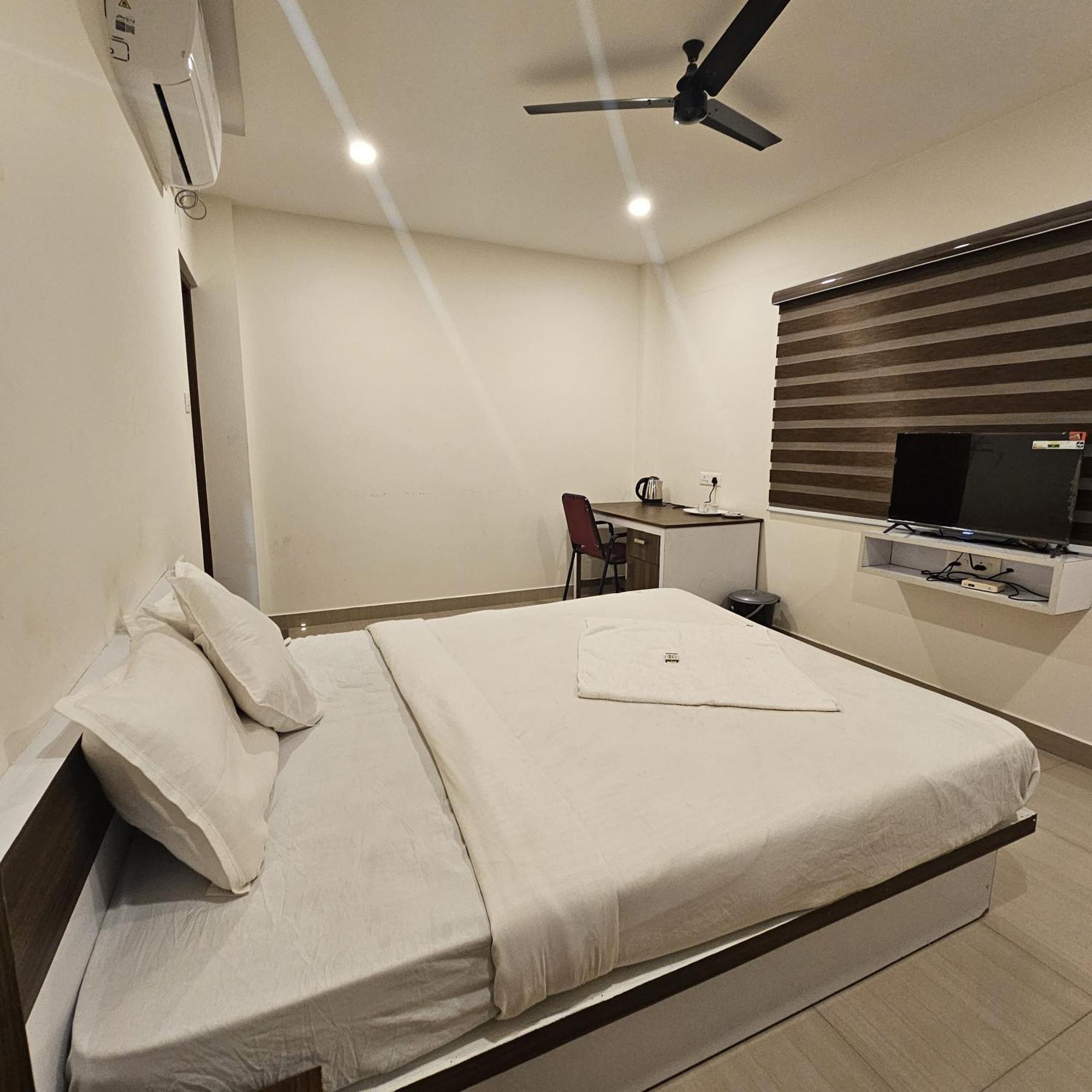 Heres Haut Residency Kochi Екстер'єр фото