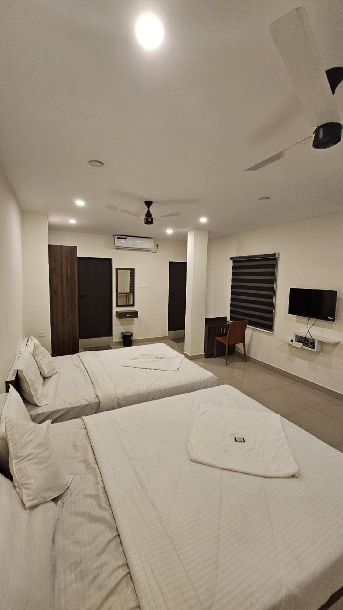 Heres Haut Residency Kochi Екстер'єр фото