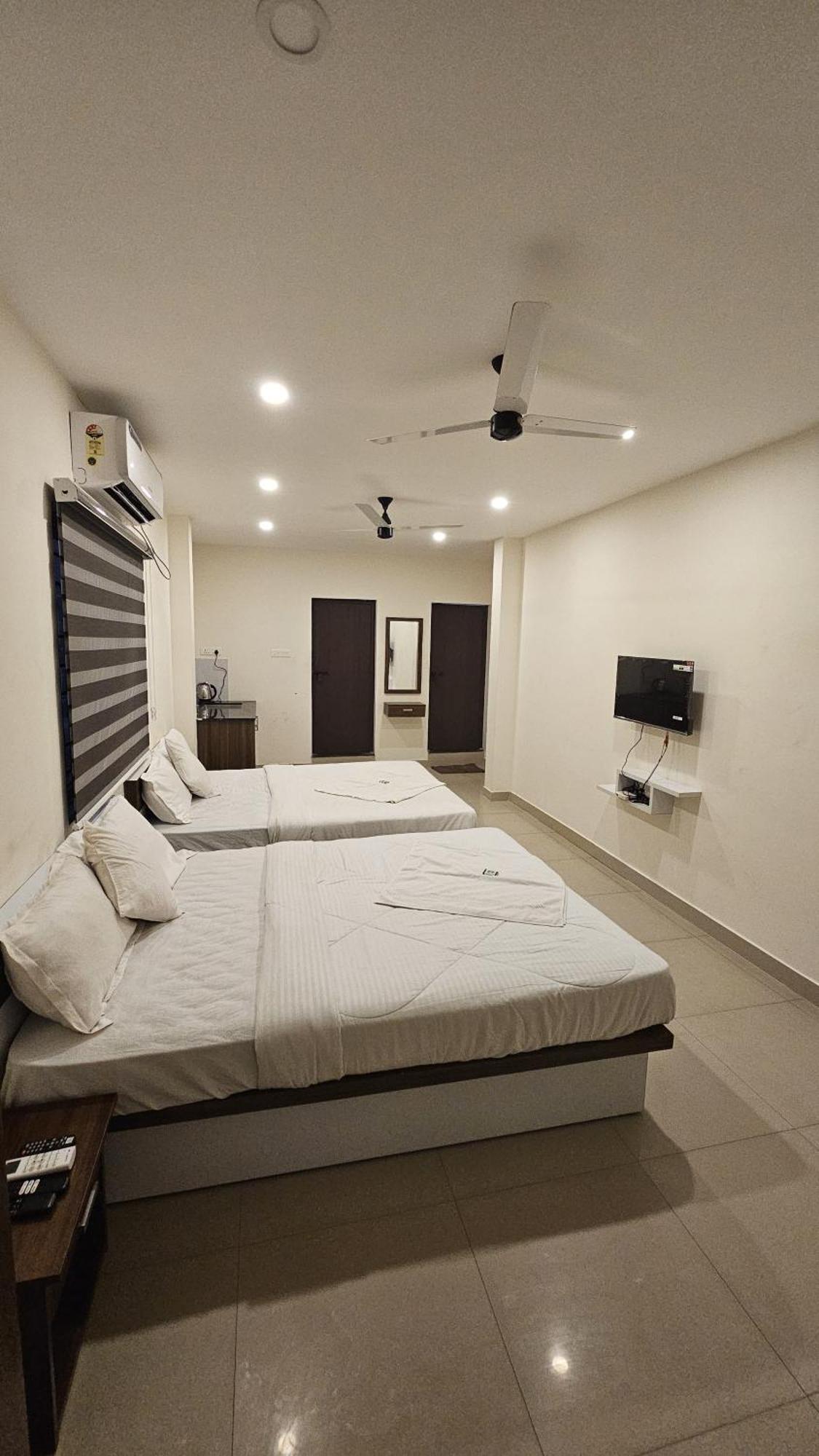 Heres Haut Residency Kochi Екстер'єр фото