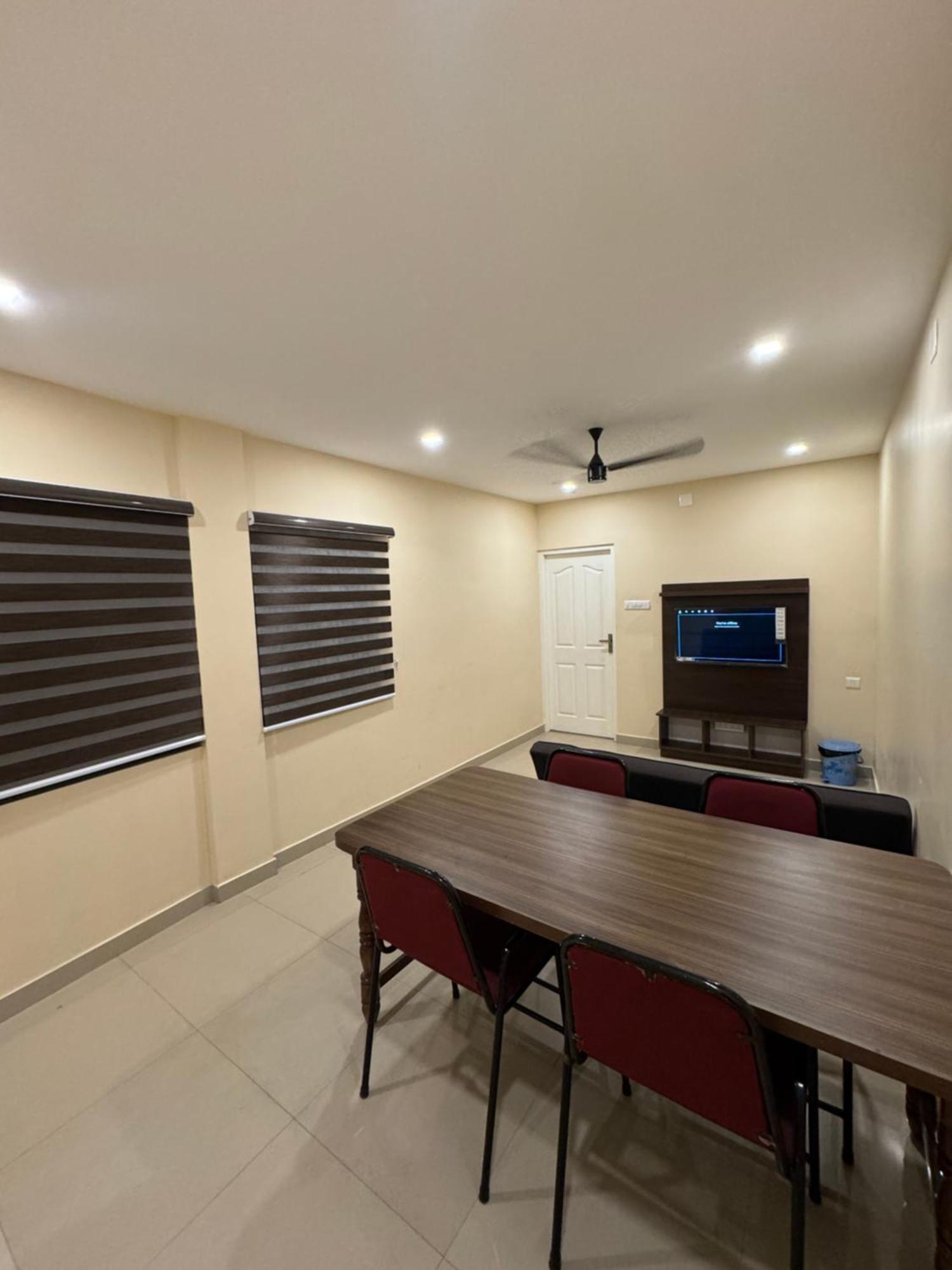 Heres Haut Residency Kochi Екстер'єр фото